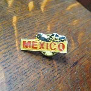 Mexico Sombrero Hat Vintage Travel Lapel Pin